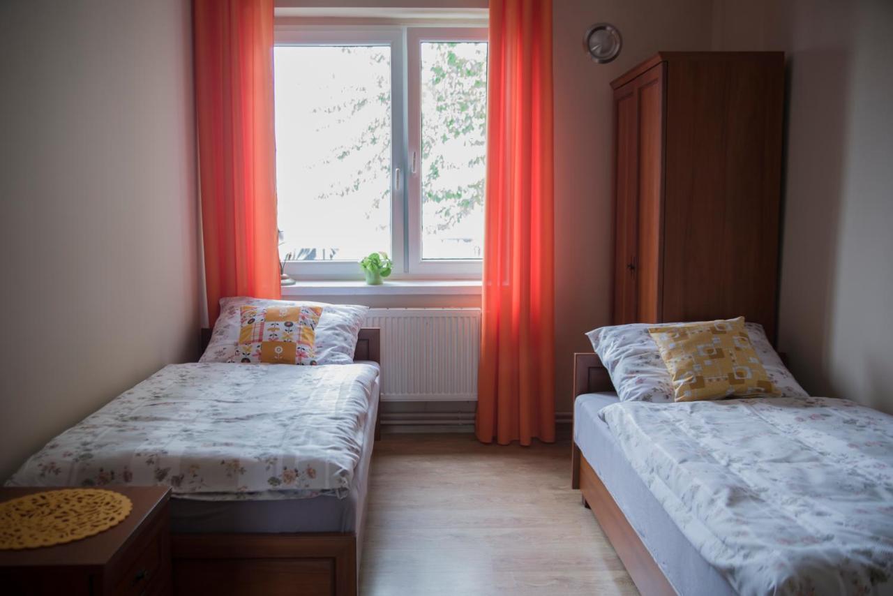 Pod Kogucikiem Aparthotel Krzyzanowice Екстериор снимка