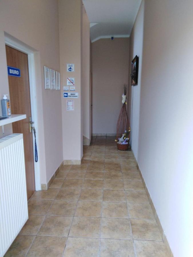 Pod Kogucikiem Aparthotel Krzyzanowice Екстериор снимка