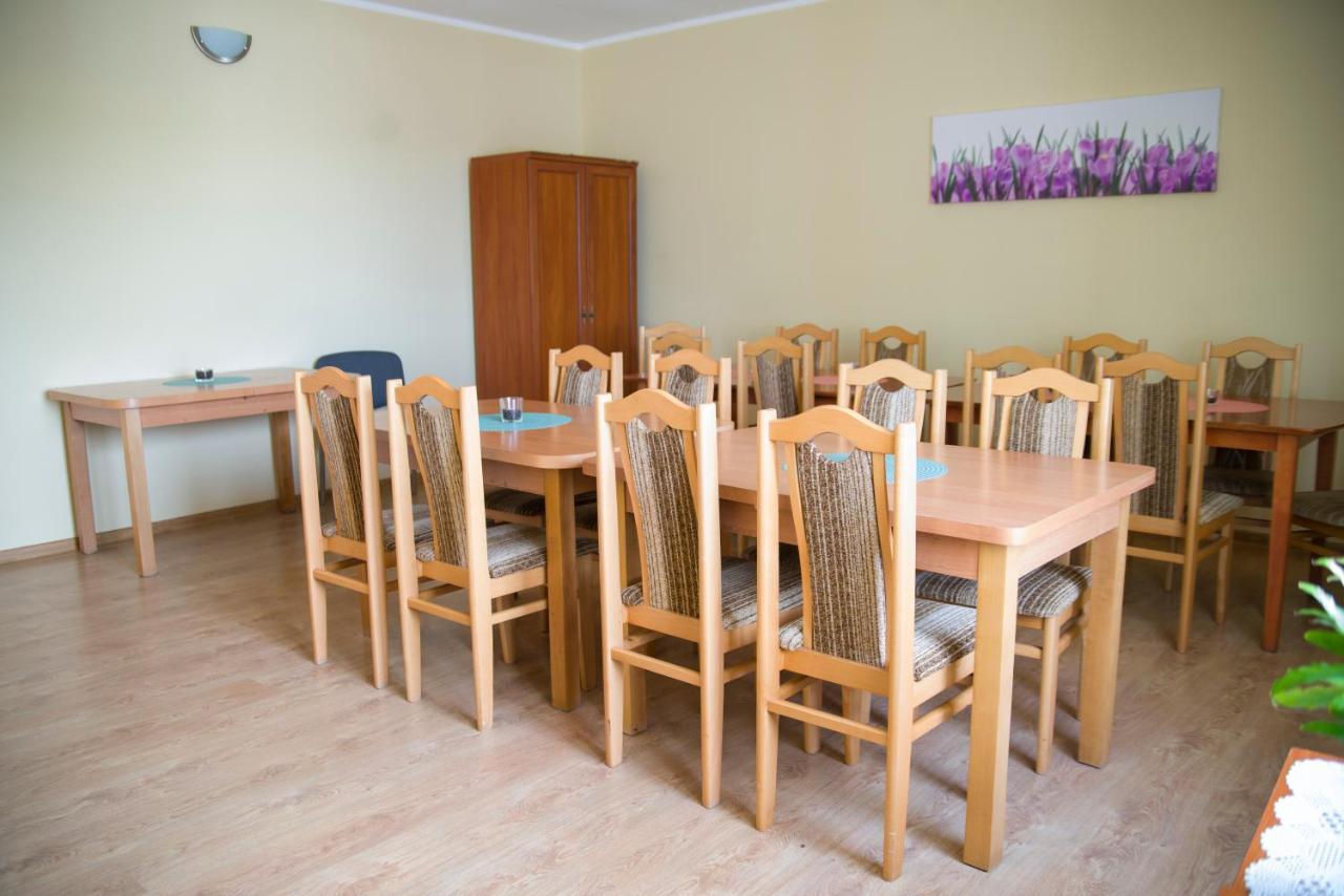 Pod Kogucikiem Aparthotel Krzyzanowice Екстериор снимка