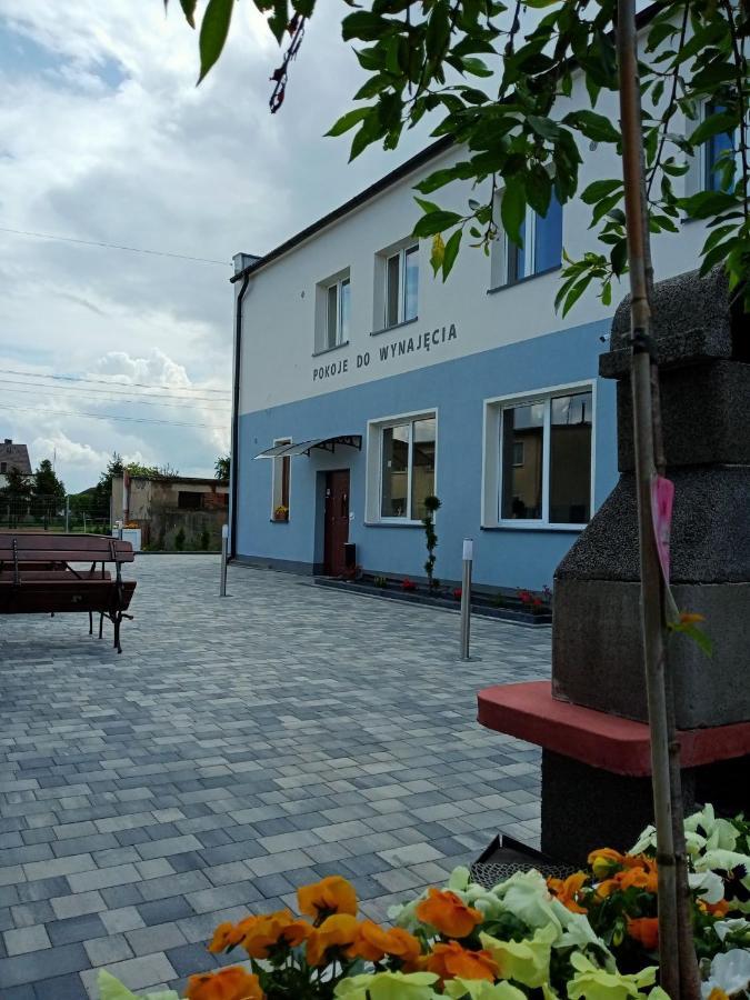 Pod Kogucikiem Aparthotel Krzyzanowice Екстериор снимка