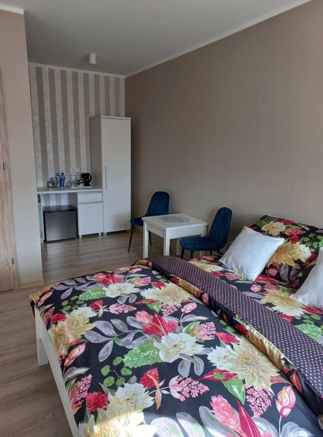 Pod Kogucikiem Aparthotel Krzyzanowice Екстериор снимка